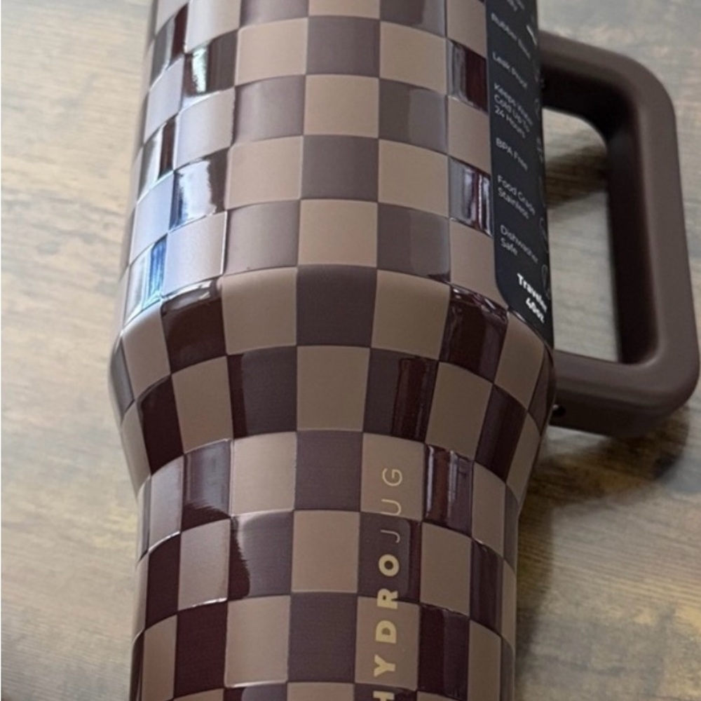 HydroJug Traveler with Checkered Design